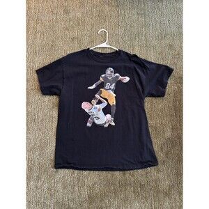 Antonio Brown “Drop Kicking Joe Biden” Graphic T-Shirt – Size Large